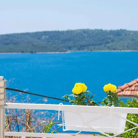 Apartment In Trogir 6147A *