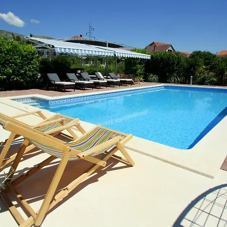 Apartment Apartment In Trogir 6147A *
