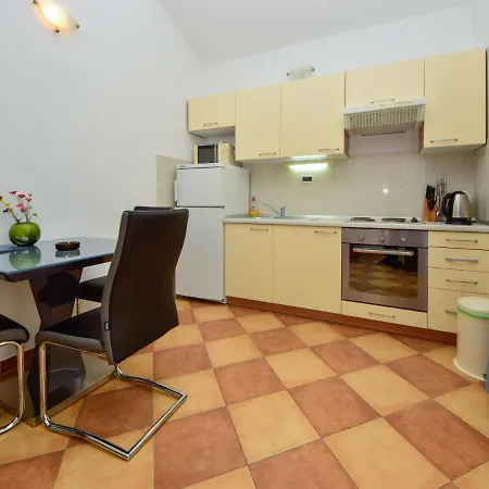 Apartment Apartment In Trogir 6147A