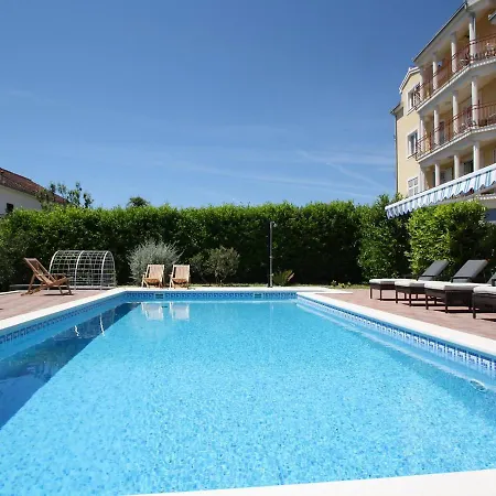 Apartment In Trogir 6147A Apartment
